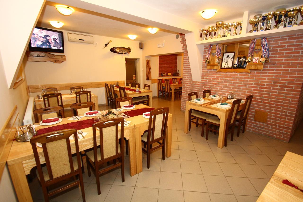 Jasenovac Kod Ribica B&B 외부 사진