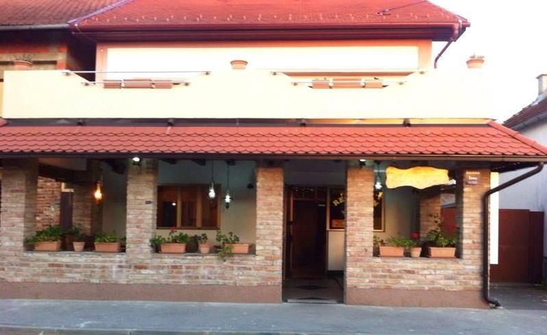 Jasenovac Kod Ribica B&B 외부 사진