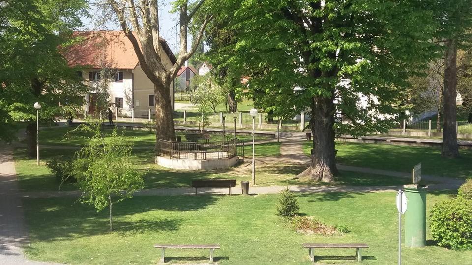 Jasenovac Kod Ribica B&B 외부 사진